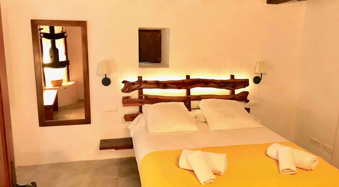 22-room2a Villa Palau