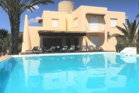 fachada Villa Bartumeu