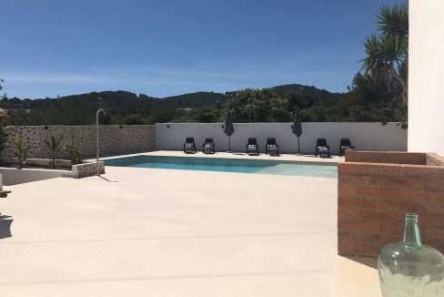 piscina-bbq-1 Villa Bello