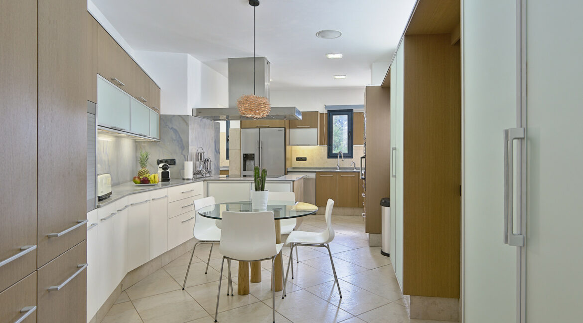 villa-can-sita-07-kitchen-1-5ea15af5914c1